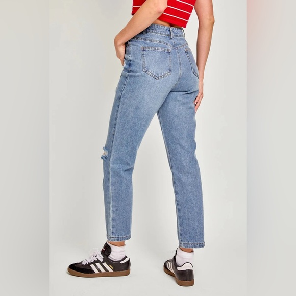 NWT Le Lis Cotton High Waist Distressed Washed Jeans - Picture 2 of 2